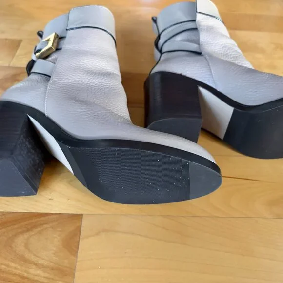 Stuart Weitzman Taupe Leather Block Heel Ankle Boots - Picture 5 of 9